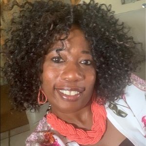 Meet your Posher, Lilly